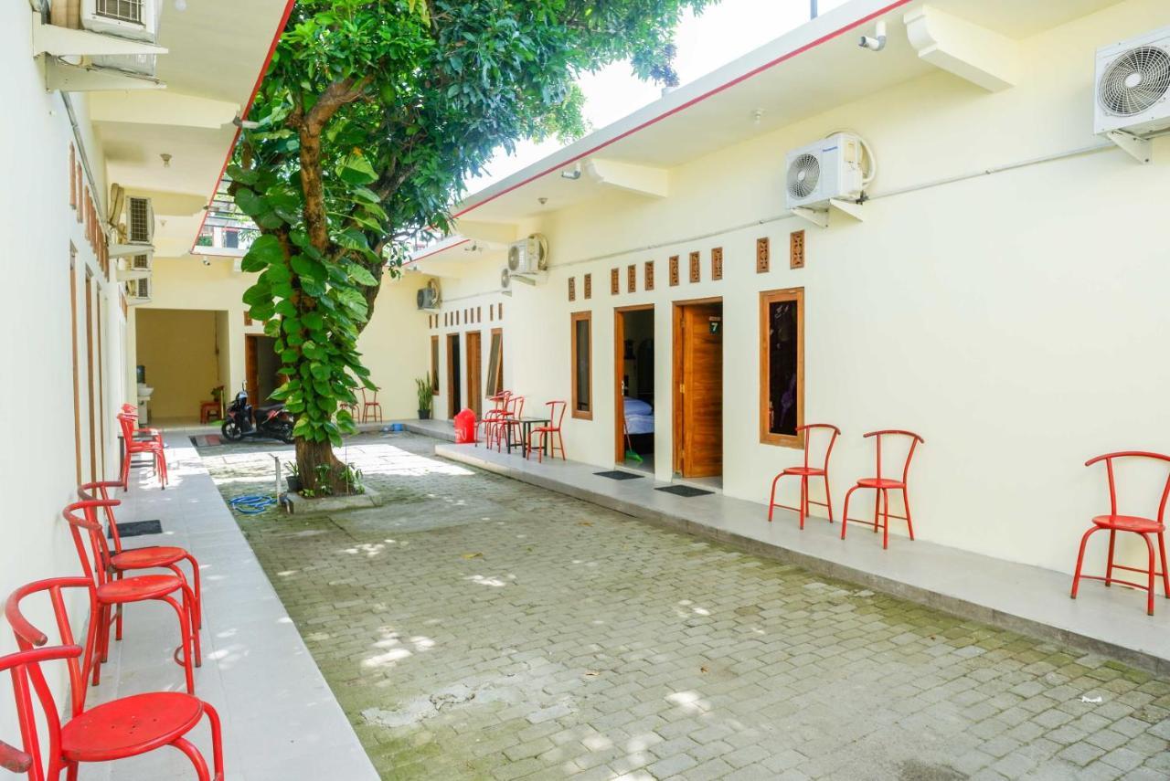 Reddoorz @ Umbul Ponggok Waterpark Klaten Extérieur photo
